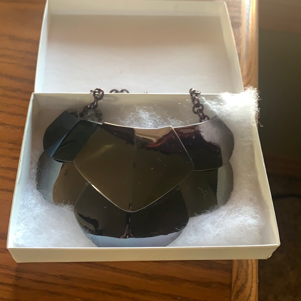 Liz Claiborne necklace with beautiful black pendant.